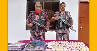 যশোর সীমান্তে বিজিবির অভিযানে ভারতীয় শাড়ি ও কসমেটিকস জব্দ